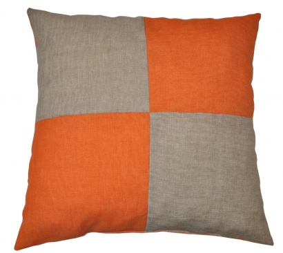 Veselý polštářek - tmavě béžová/oranžová