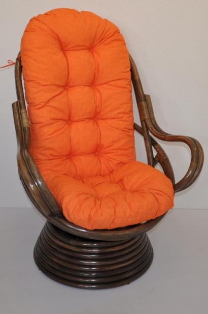 Ratanové houpací křeslo Swivel hnědé polstr oranžový melír